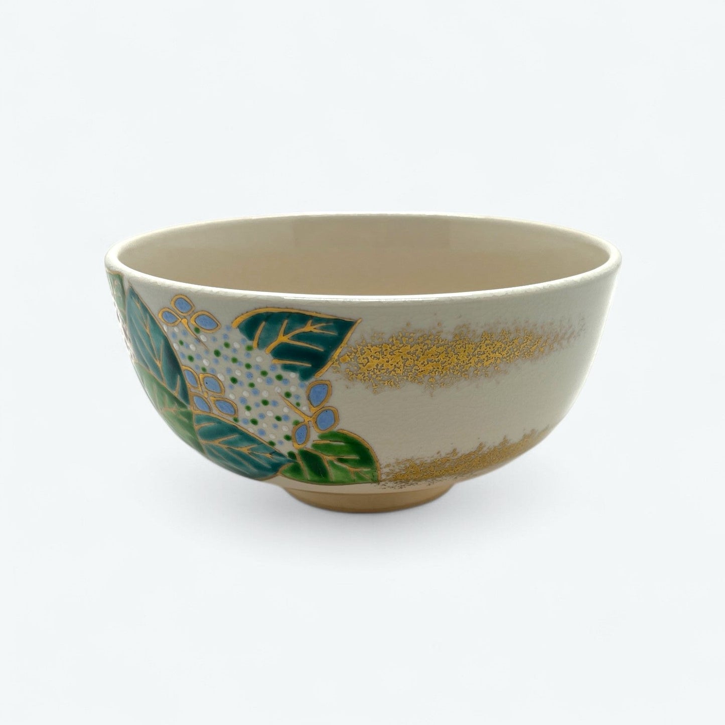 Kyoto Kiyomizu-yaki Matcha Bowl by Tōhō Tezuka – Ajisai Motif with Kin-sai Overglaze