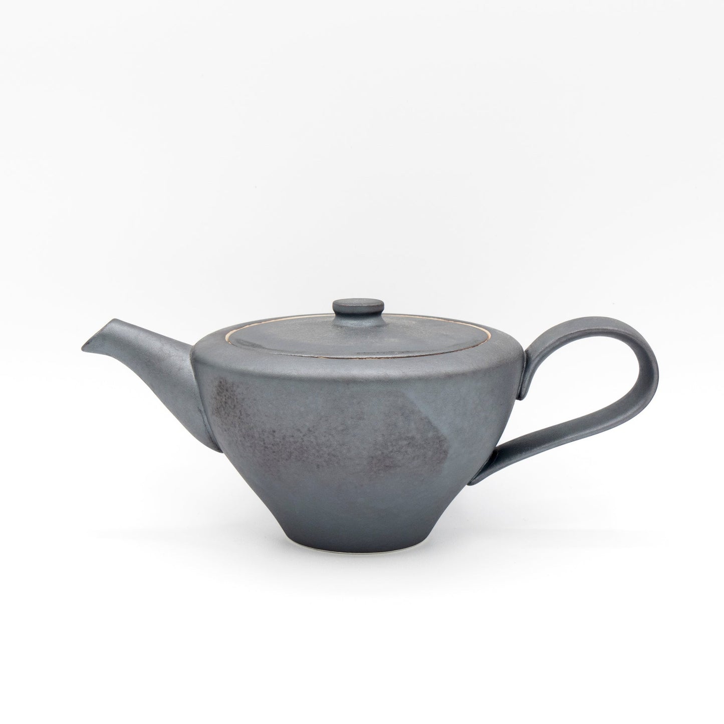 Seizan - Yururi Tea pot - Cobalt Black - Imari Nabeshima Ware