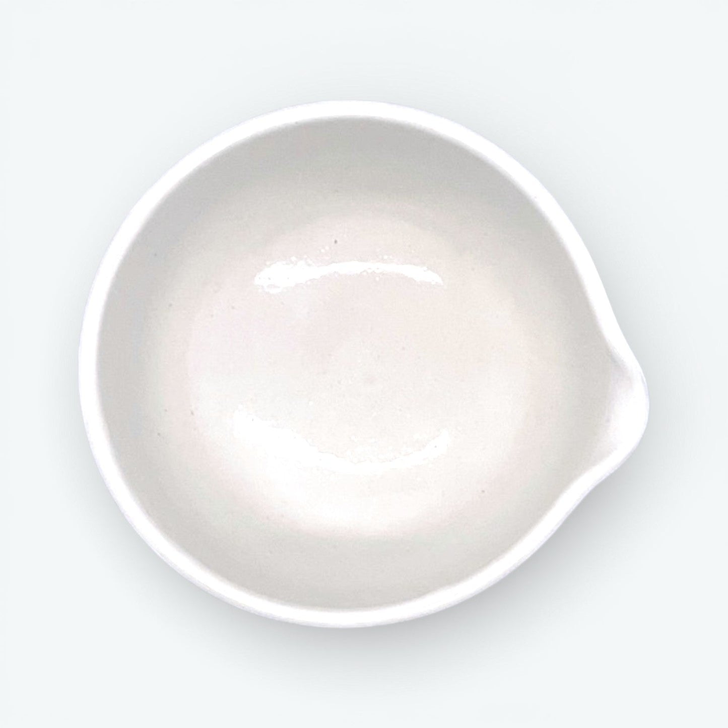 Artisan Spouted Matcha Bowl “Katakuchi” - Handcrafted Koishiwara Ware