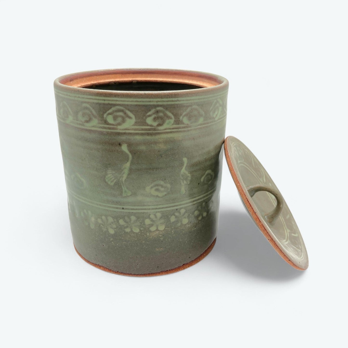 Vintage Seiwa Kiln Celadon Mizusashi with Cloud & Crane Motif – Showa-Era Japanese Tea Ceremony Jar