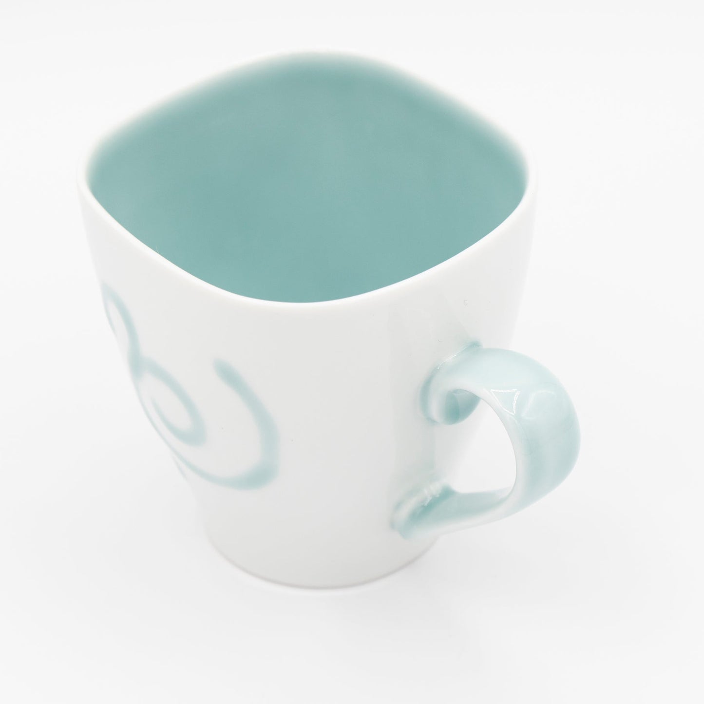 Seizan - Kakewake Wave Mug - Imari Nabeshima Ware - White