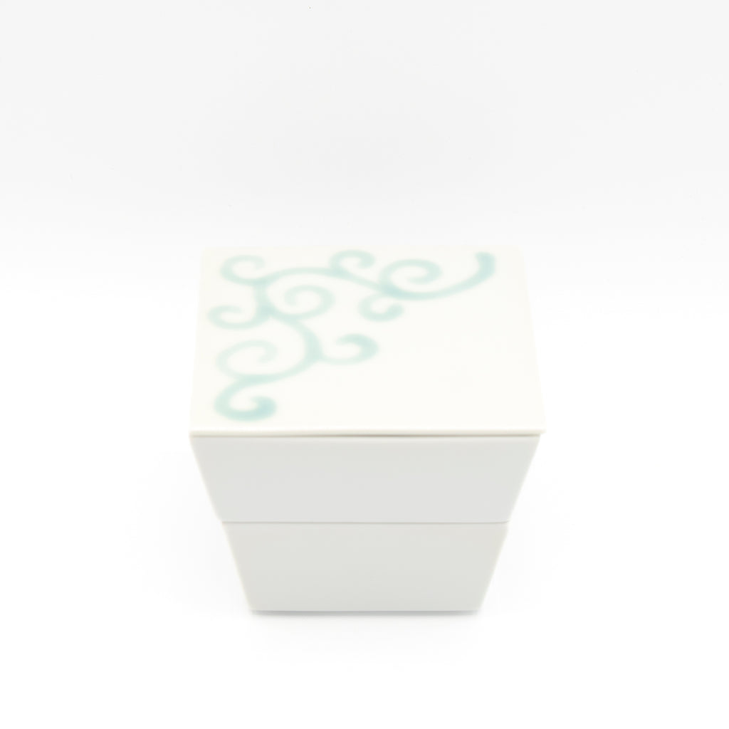 Seizan - Kakewake Square Box - Imari Nabeshima Ware - White