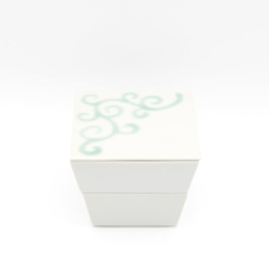 Seizan - Kakewake Square Box - Imari Nabeshima Ware - White